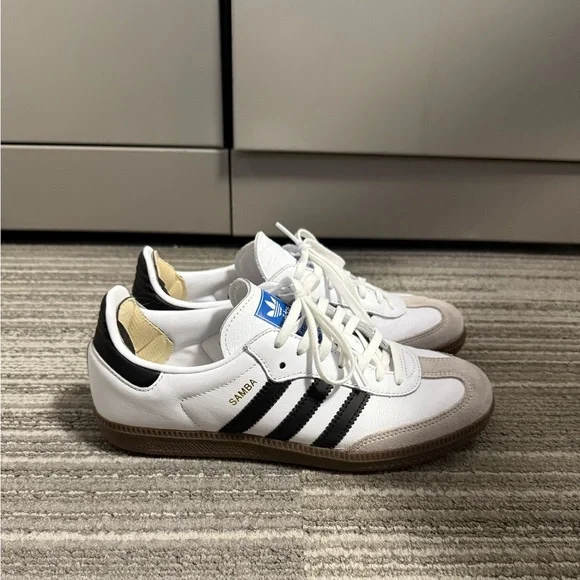 White and Black adidas sambas - Picture 4 of 8